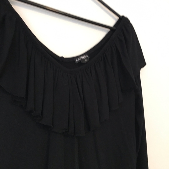 Express Double Ruffle Banded Hem Tee - Picture 4 of 5